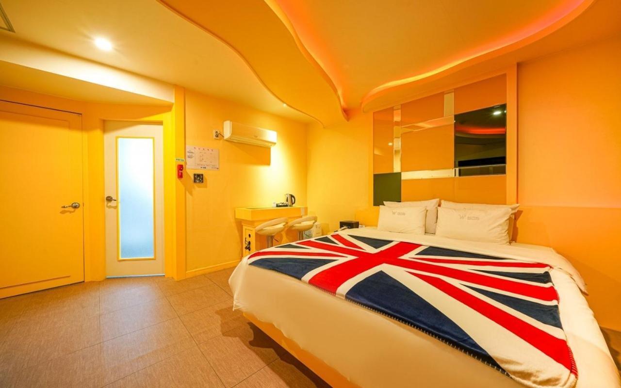 W Boutique Hotel Gimhae Eksteriør billede